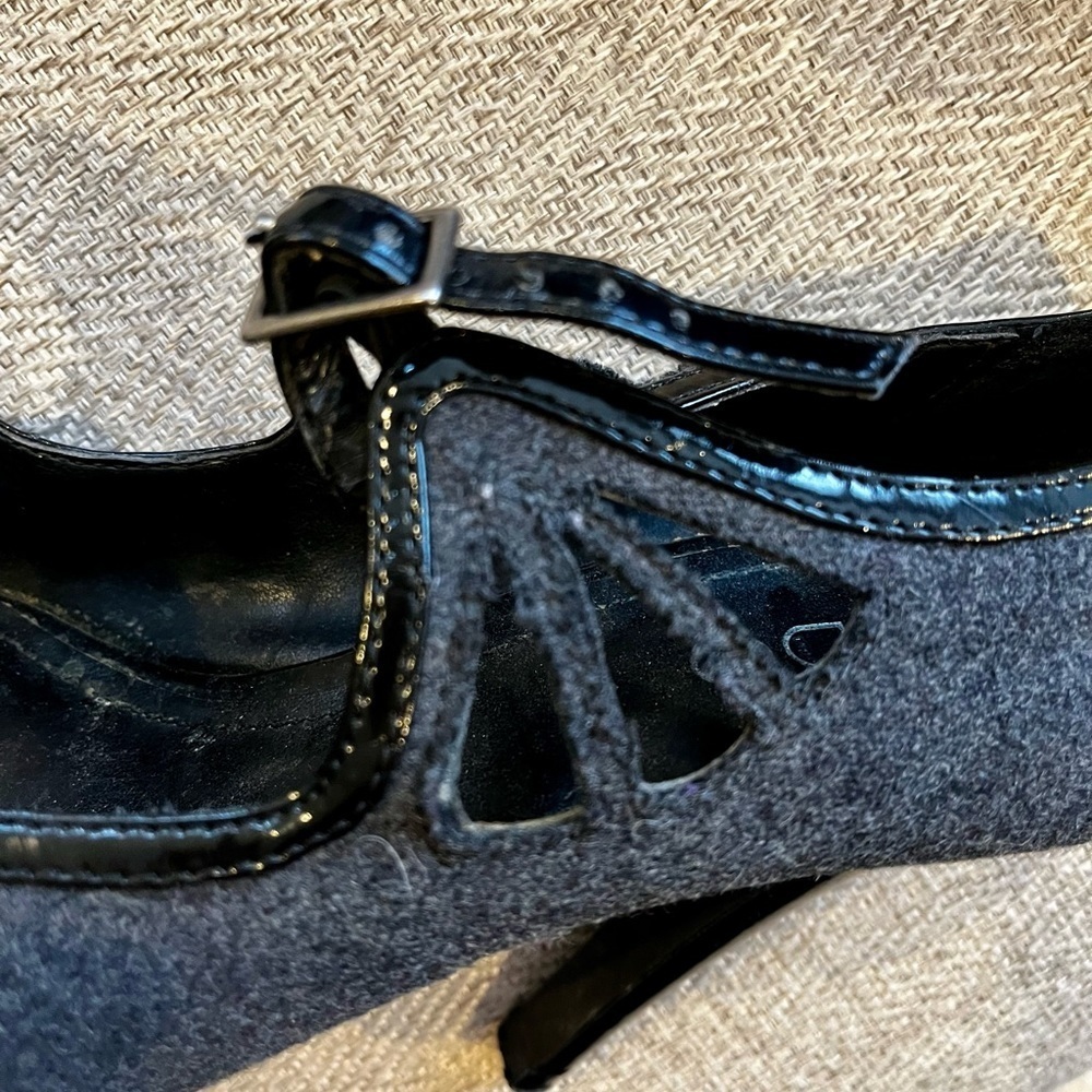 Aldo grey flannel blk patent trim platform heel. SZ 37. Cutout pattern good cond - Picture 8 of 9